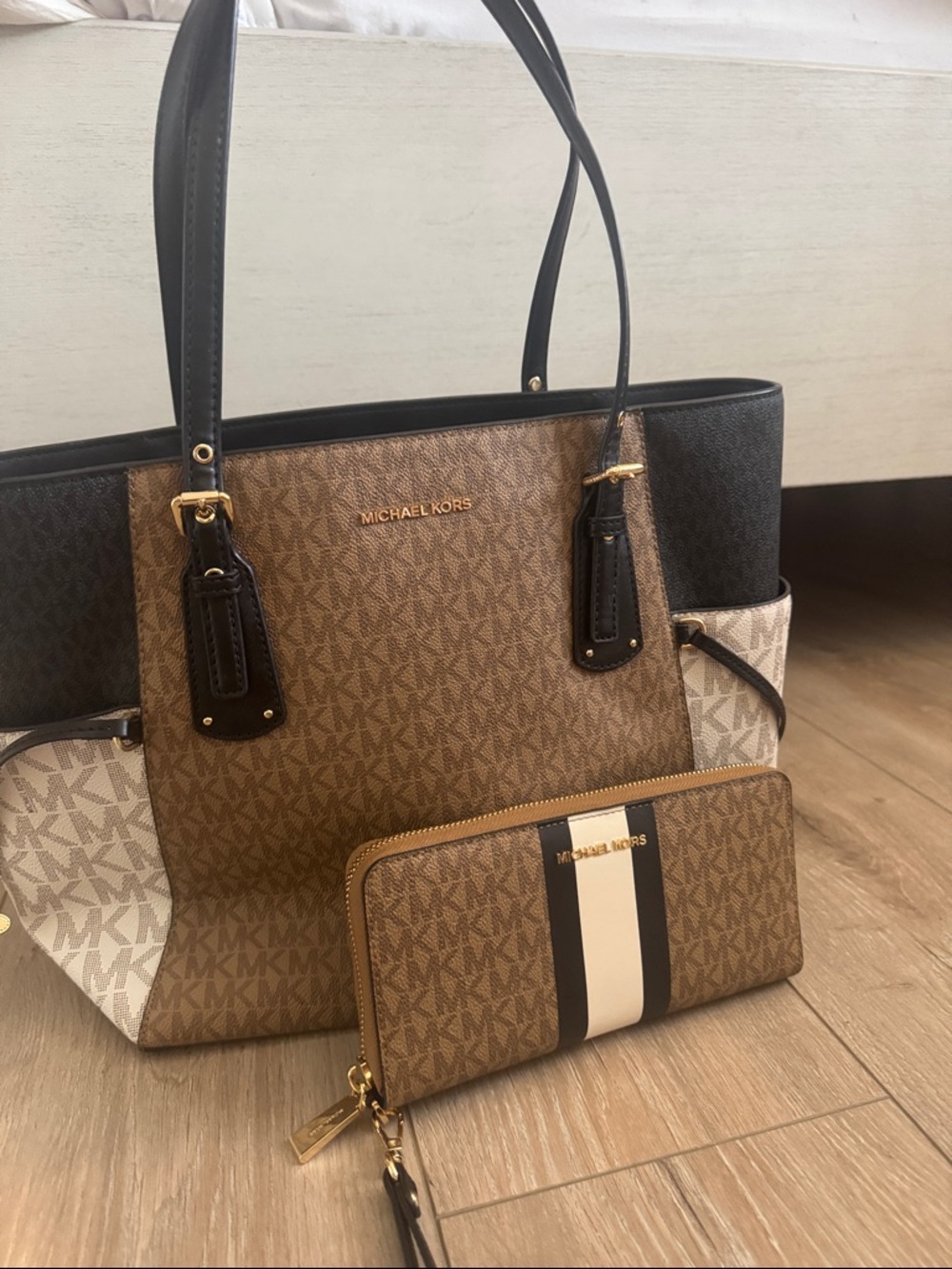 Michael Kors Signature Tote + Matching Wallet Set | Brown/Black | NWOT